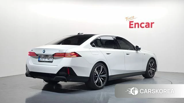 BMW 5 Series (G60) id 3882772 из Кореи 12