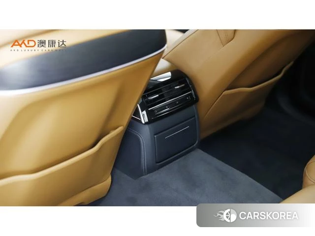 Audi A8 2023 Черный из Китая, фото 2