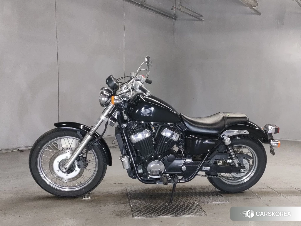 Проданный Honda VT400S 2011 из Японии, фото 2