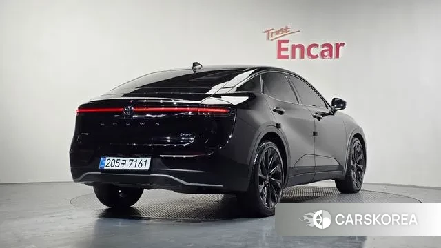 Toyota Crown Crossover id 3653747 из Кореи 12