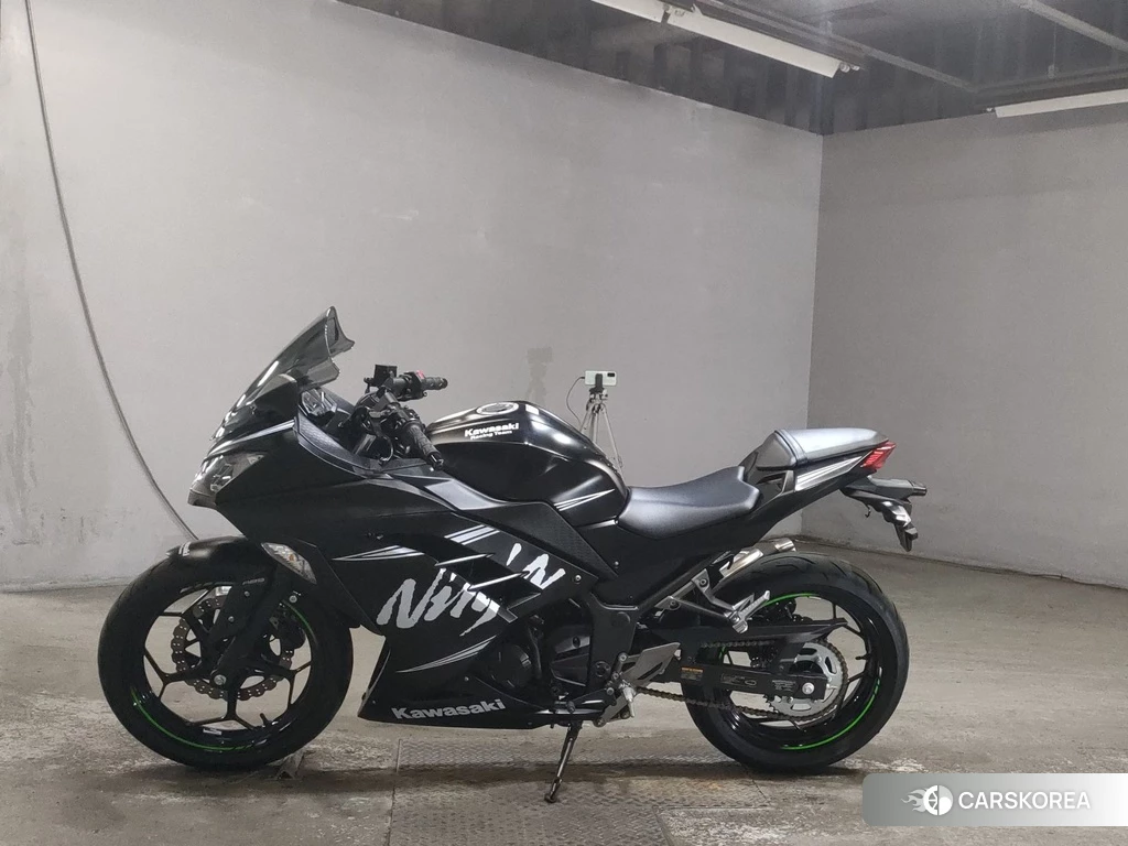 Проданный Kawasaki NINJA 250 2017 из Японии, фото 2