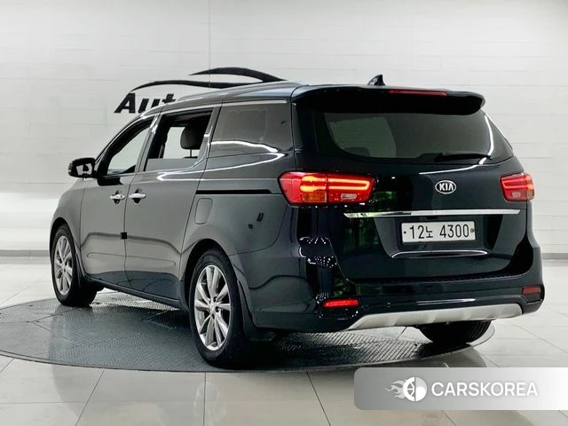Kia The New Carnival id 4568409 из Кореи 12