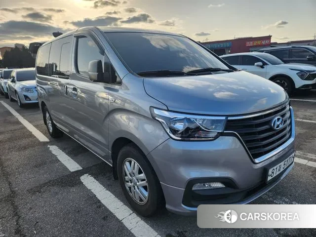 Hyundai The New Grand Starex 2019 Серебристо-серый из Кореи, фото 2