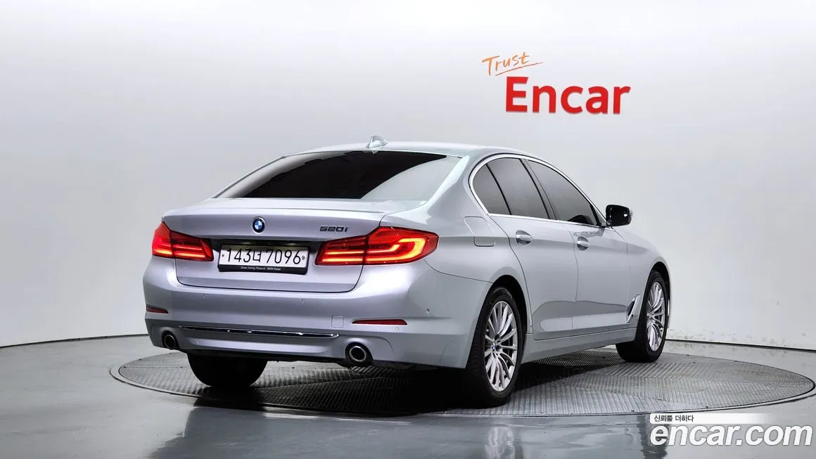 BMW 5 Series (G30) id 1890198 из Кореи 12