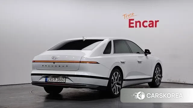 Hyundai Grandeur (GN7) id 3487500 из Кореи 12