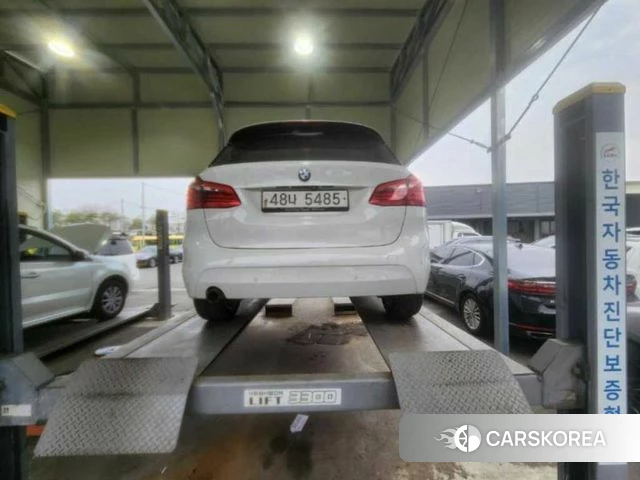 BMW 2 Series Active Tourer (F45) 2018 Белый из Кореи, фото 2