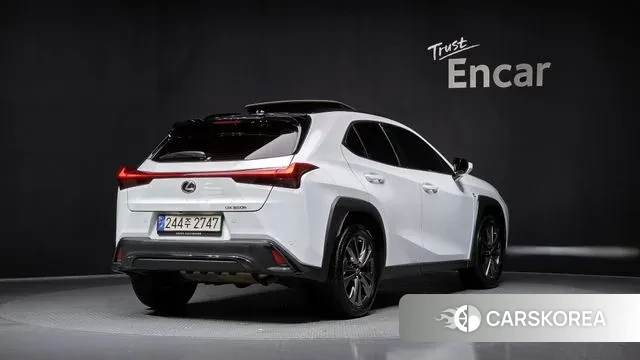 Lexus UX250h id 3236675 из Кореи 12