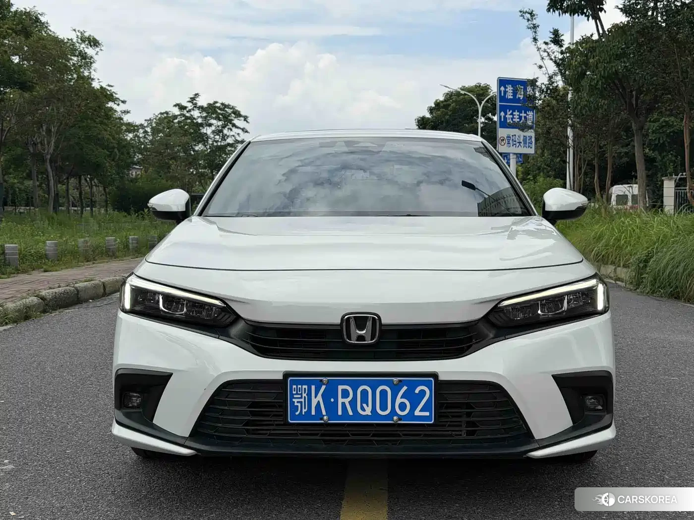 Honda Civic 2023 Белый из Китая, фото 2