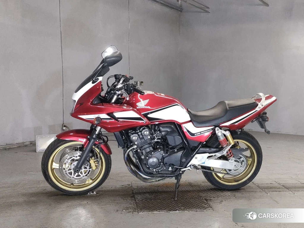 Проданный Honda CB400SF BOLDOR 2012 из Японии, фото 2
