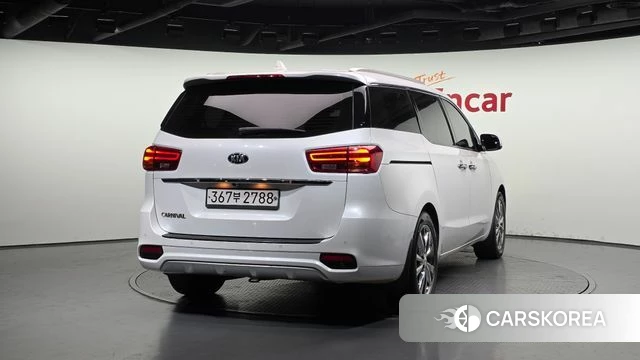 Kia The New Carnival id 4286167 из Кореи 12