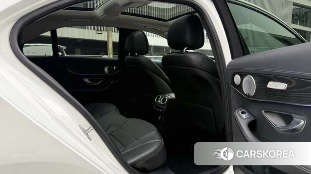 Mercedes-Benz Class C id 4392271 из Китая 7