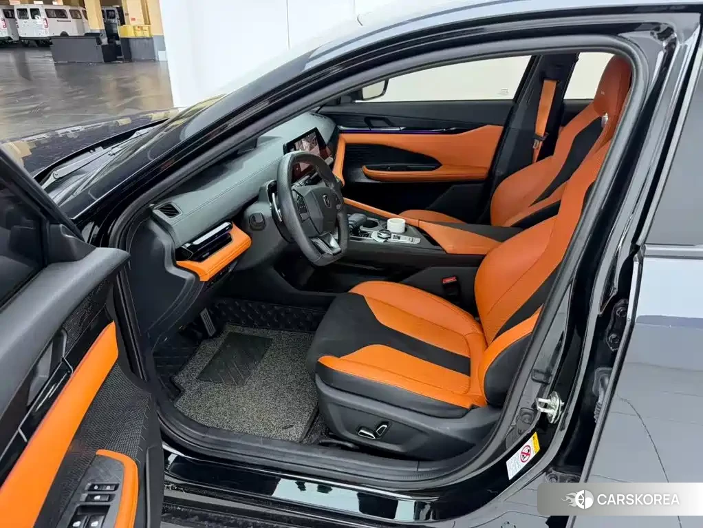 Chang'an UNI-V 2023 Черный из Китая, фото 2