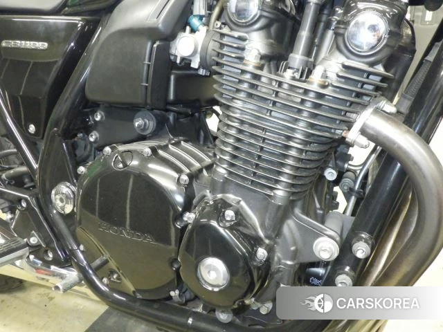 Engine photo