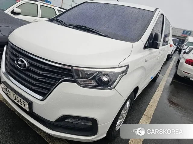 Hyundai The New Grand Starex 2018 Белый из Кореи, фото 2