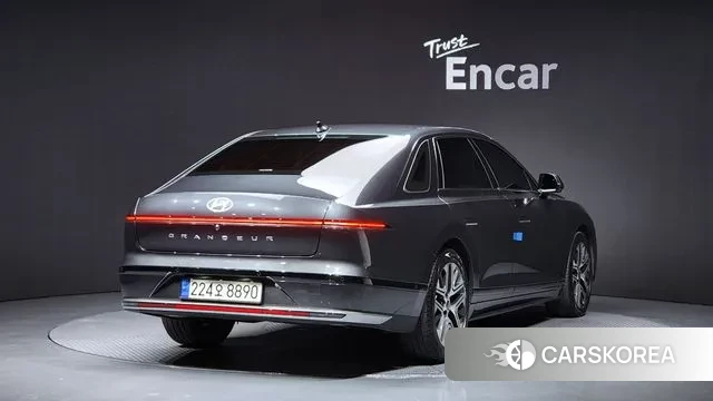 Hyundai Grandeur (GN7) id 3251948 из Кореи 12