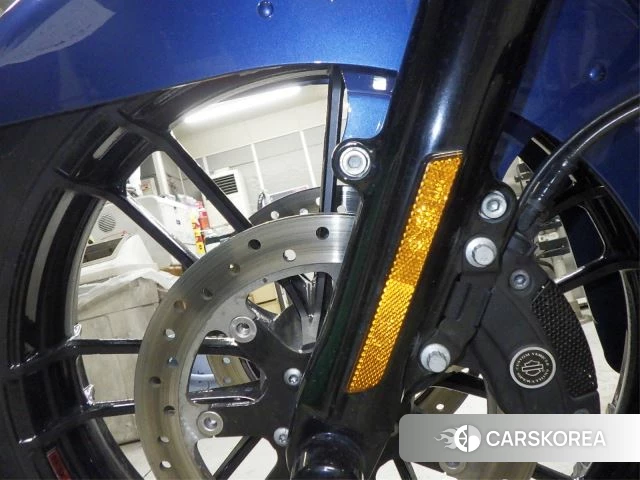 Проданный Harley-Davidson Road Glide FLTRXSE1920CVO id 3997680 из Японии, фото 12