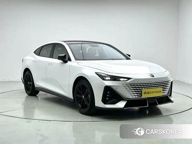 Chang'an UNI-V id 4387651 из Китая 12