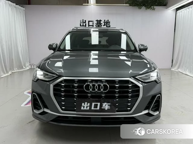 Audi Q3 2021 Темно-серый из Китая, фото 2