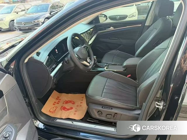 Volkswagen Passat 2024 Черный из Китая, фото 2