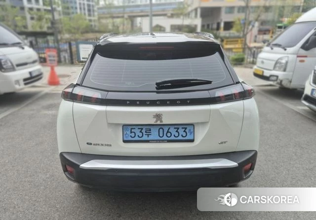 Peugeot e-2008 second generation 2023 Белый из Кореи, фото 2