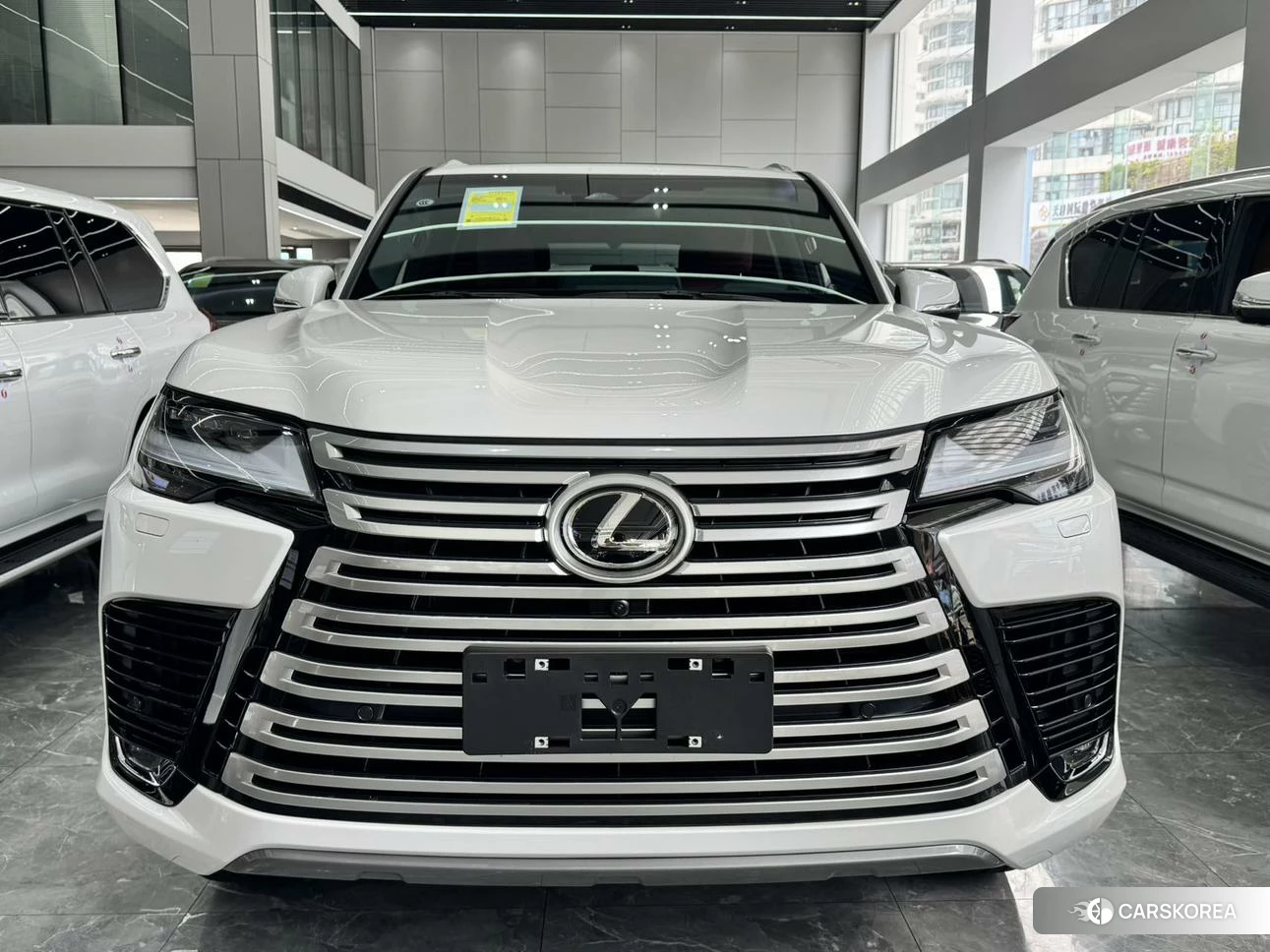 Lexus LX id 4452432 из Китая 7