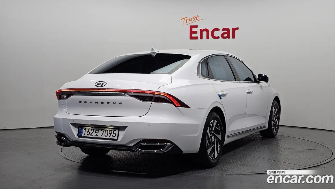 Hyundai The New Grandeur IG Hybrid id 1514475 из Кореи 12