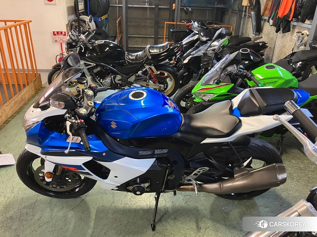 Проданный Suzuki GSX-R1000 2011 из Японии, фото 2