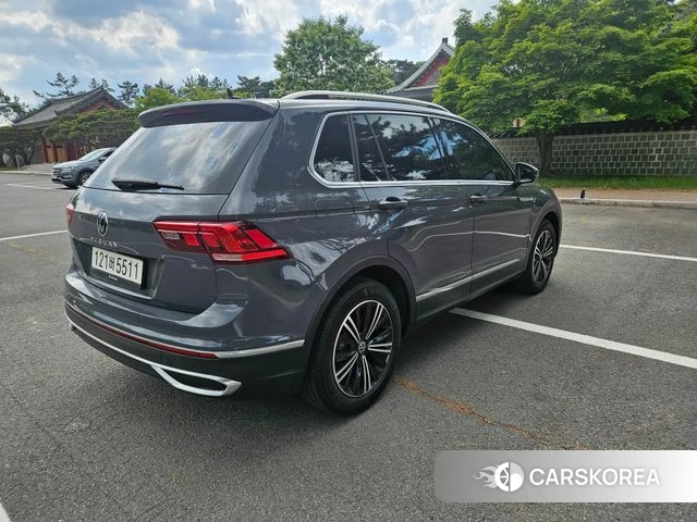 Volkswagen Tiguan second Generation 2021 Серый из Кореи, фото 5