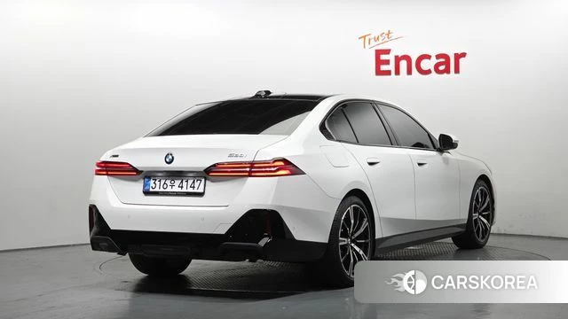 BMW 5 Series (G60) id 4655347 из Кореи 12