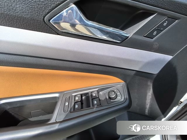 Volkswagen Bora id 4254143 из Китая 12