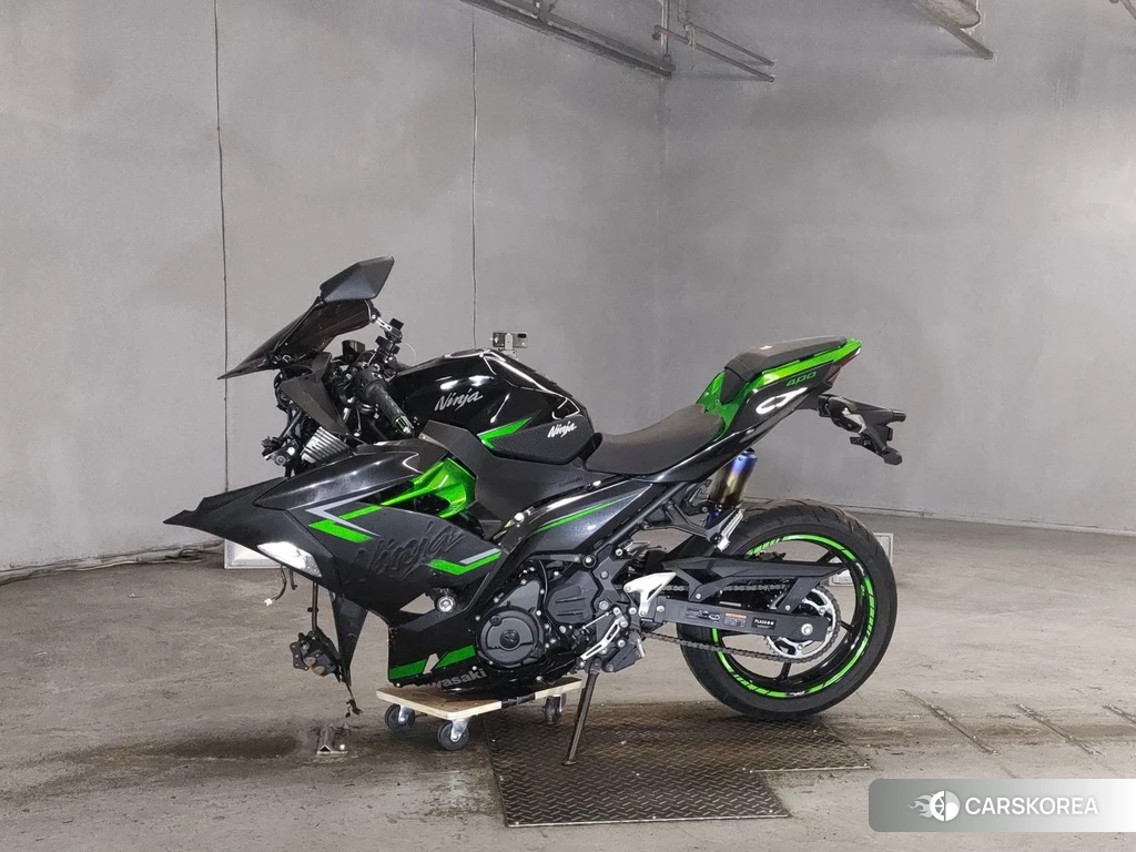 Проданный Kawasaki NINJA 400 2023 из Японии, фото 2
