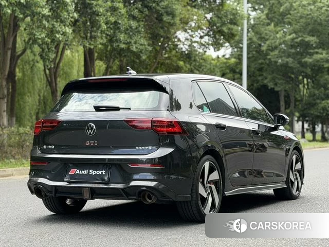 Volkswagen Golf GTI 2022 Черный из Китая, фото 2