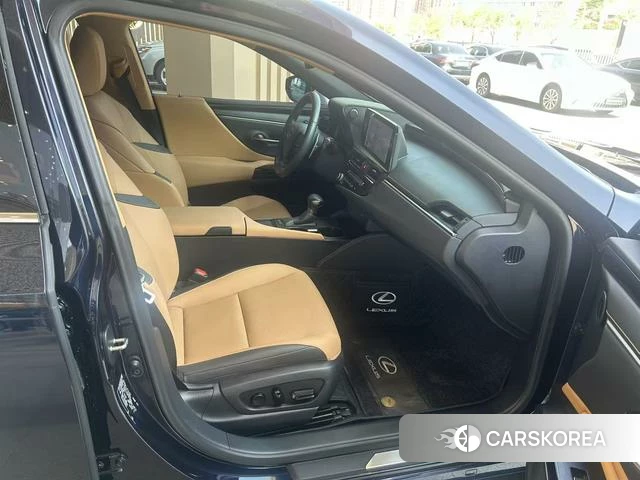 Lexus ES 2024 Синий из Китая, фото 5