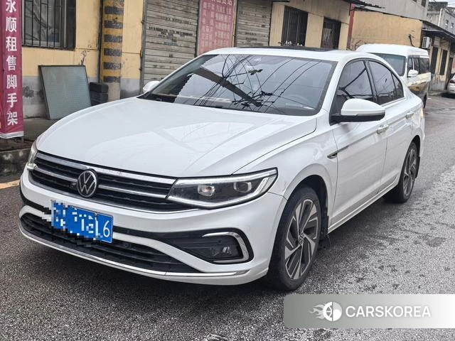 Volkswagen Bora 2022 Белый из Китая, фото 2