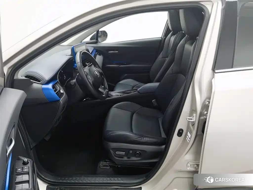 Toyota C-HR id 4570348 из Китая 12
