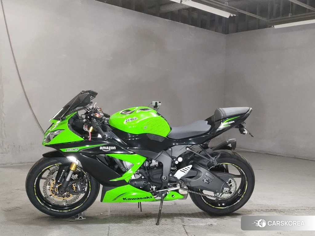Проданный Kawasaki ZX-6R NINJA 2013 из Японии