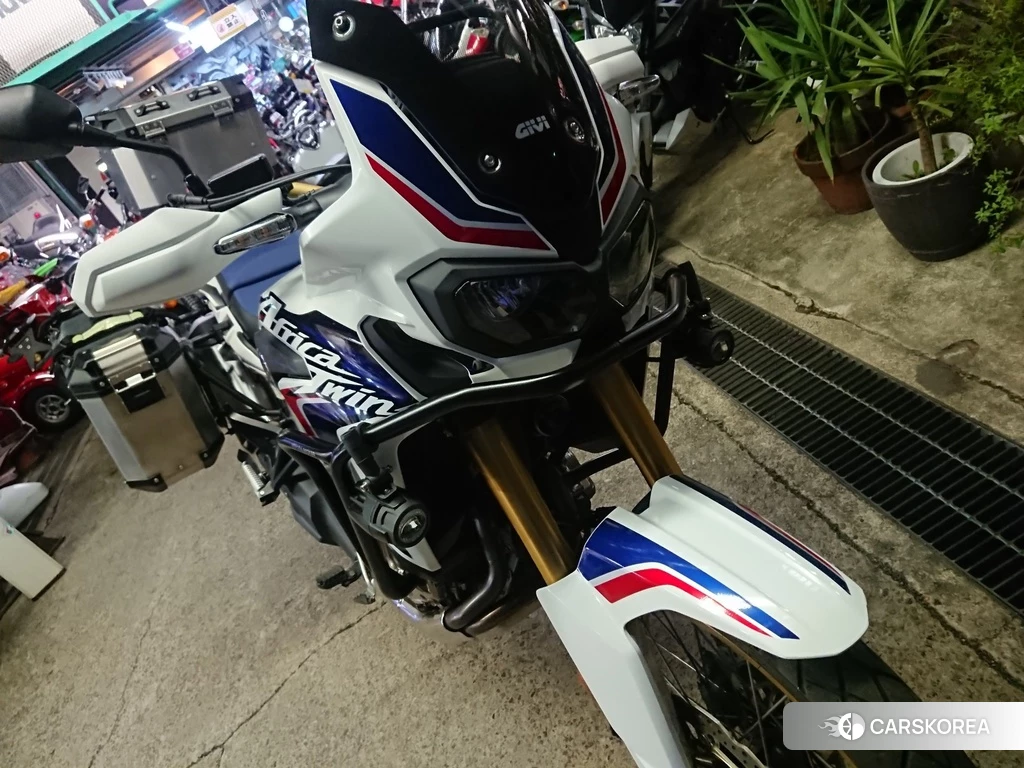 Проданный Honda CRF1000L AFRICA TWIN 2017 из Японии, фото 2