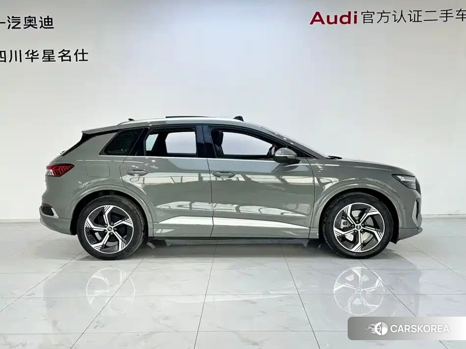Audi Q4 e-tron 2024 Silver/gray из Китая, фото 4