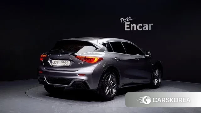 Infiniti Q30 id 3578737 из Кореи 12