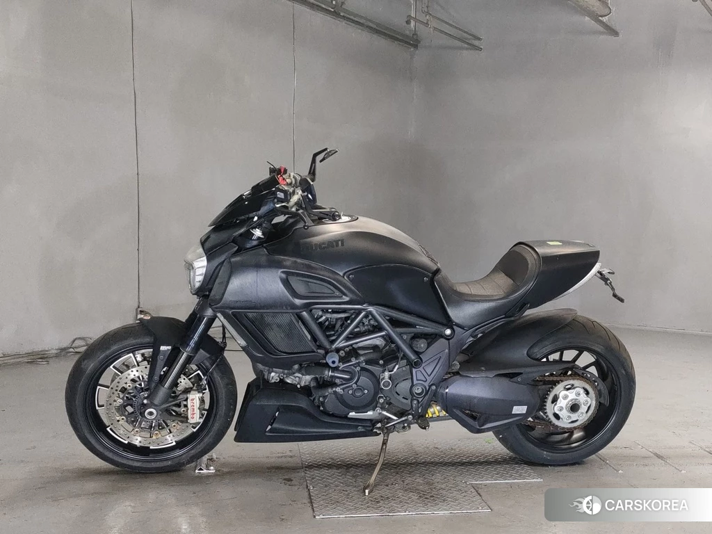 Проданный Ducati DIAVEL 2014 из Японии, фото 2