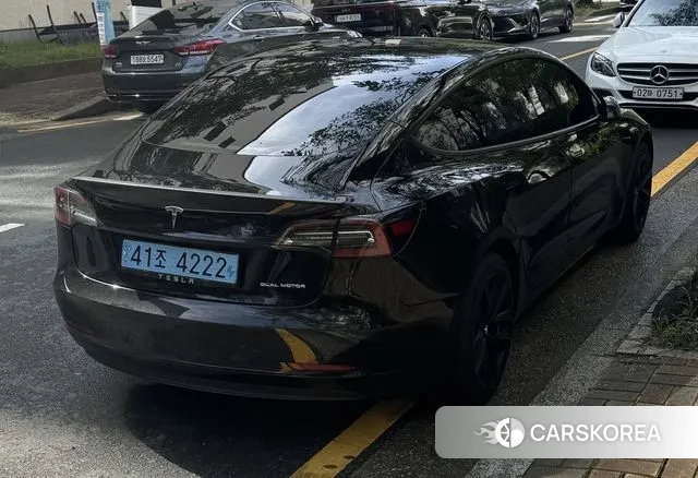 Tesla Model 3 2021 Черный из Кореи, фото 2