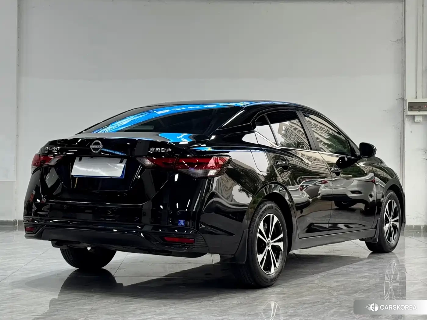Nissan Sylphy 2025 Черный из Китая, фото 2