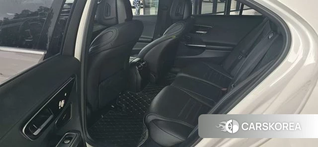 Mercedes-Benz Class C 2023 Белый из Китая, фото 4