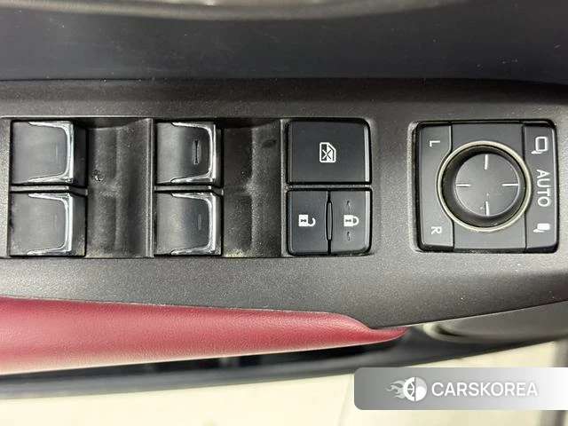 Lexus NX id 4263417 из Китая 12