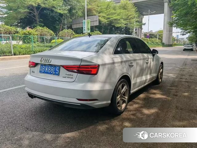 Audi A3 2019 Белый из Китая, фото 2