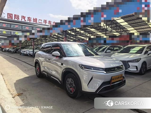 BYD Yuan UP 2025 Белый из Китая, фото 2
