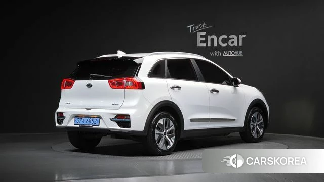 Kia Niro EV id 4310665 из Кореи 12