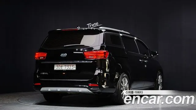 Kia The New Carnival id 2242338 из Кореи 12