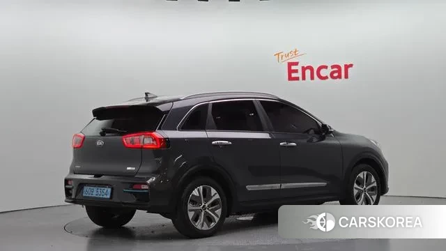 Kia Niro EV id 3402885 из Кореи 12