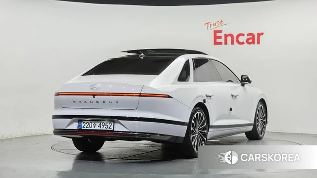 Hyundai Grandeur (GN7) id 4469357 из Кореи 12